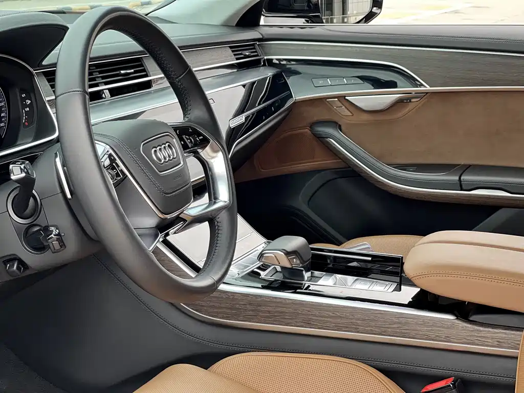 Audi A8 2019 — фото 17