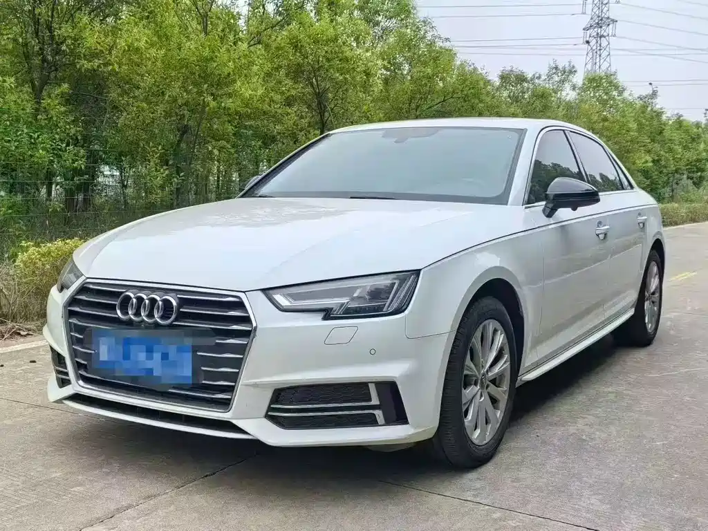 Audi A4L 2020 — фото 1