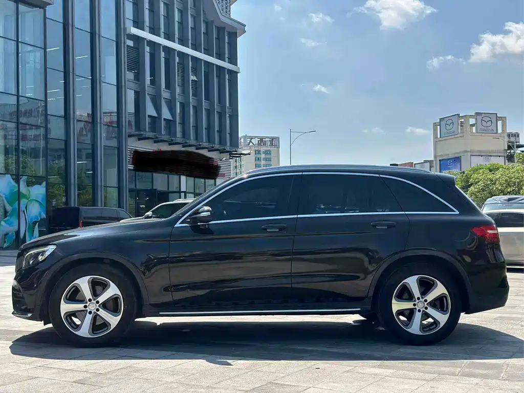 Mercedes-Benz GLC 2017 — фото 7