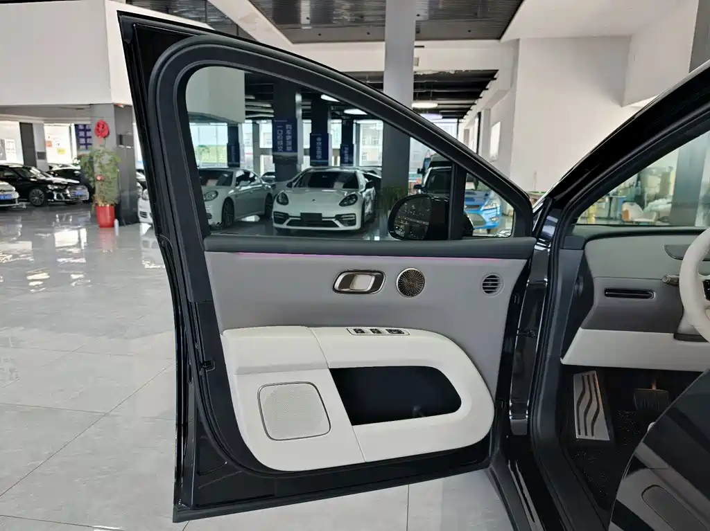 Li Auto i6 2026 — фото 10