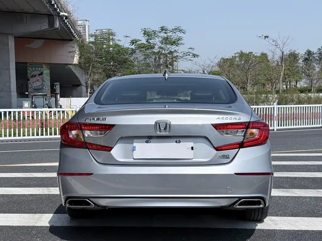 Honda Accord 2019 — фото 11