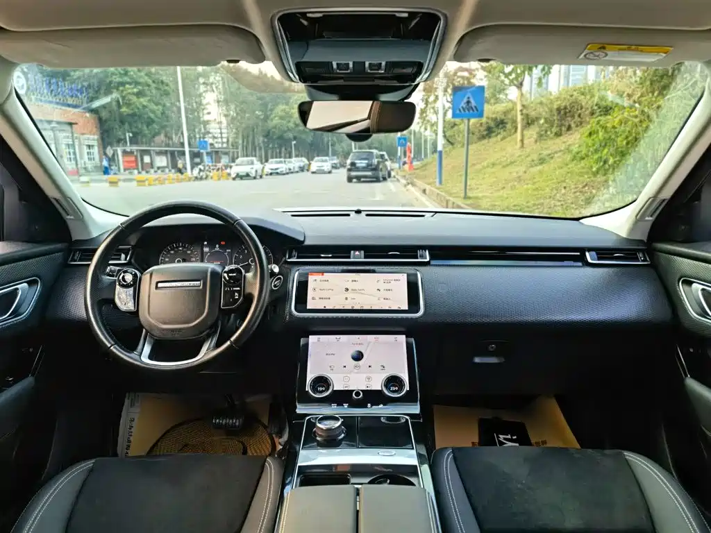 Land Rover Range Rover Velar 2019 — фото 8