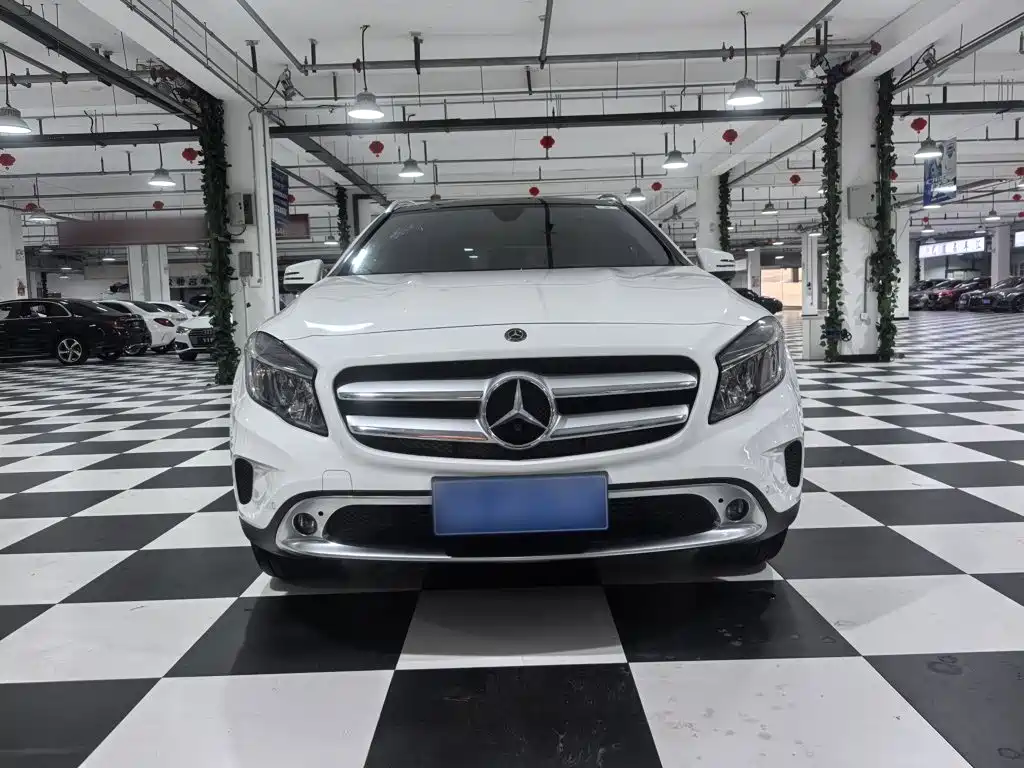 Mercedes-Benz GLA 2017 — фото 12