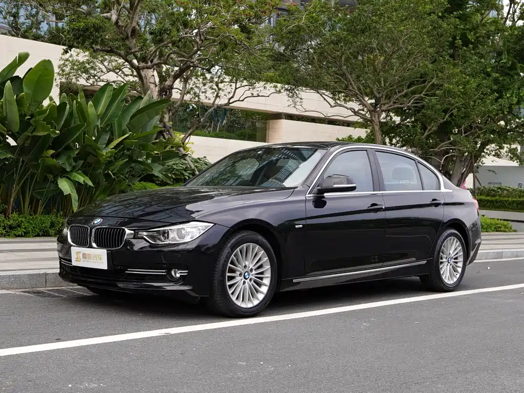 BMW 3 Series 2013 — фото 1