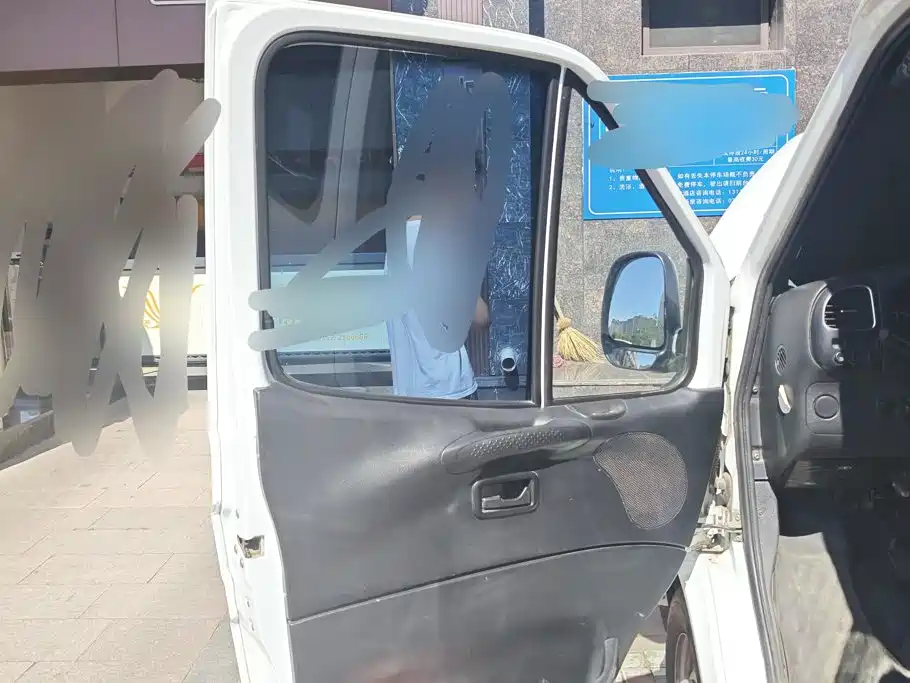 JMC Tesla 2022