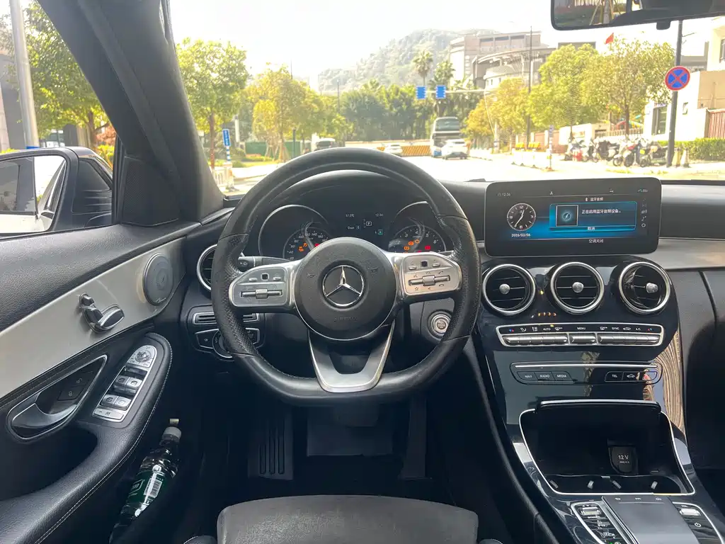 Mercedes-Benz C-Class 2019 — фото 17