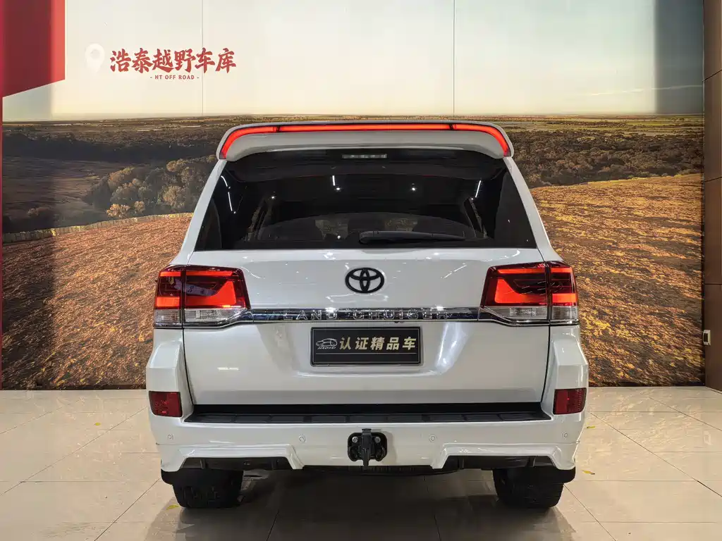 Toyota Land Cruiser 2017 — фото 5