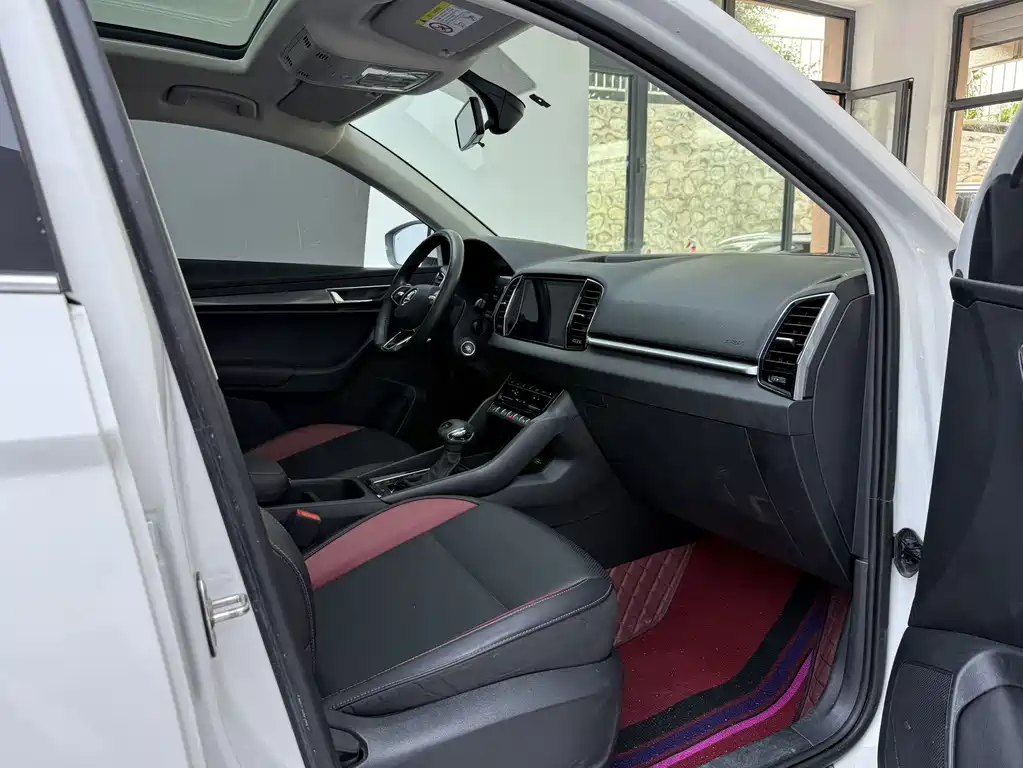 Skoda Karoq 2023 — фото 9