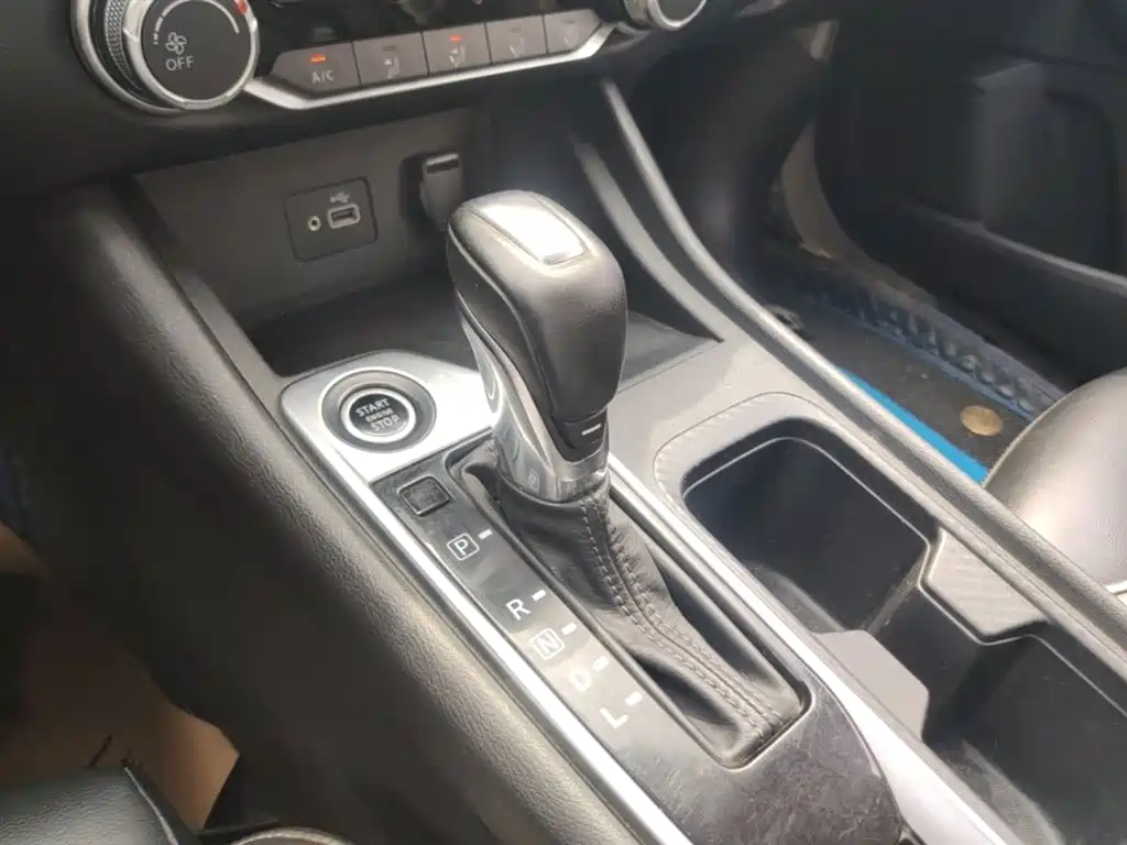 Nissan Sylphy 2019 — фото 14