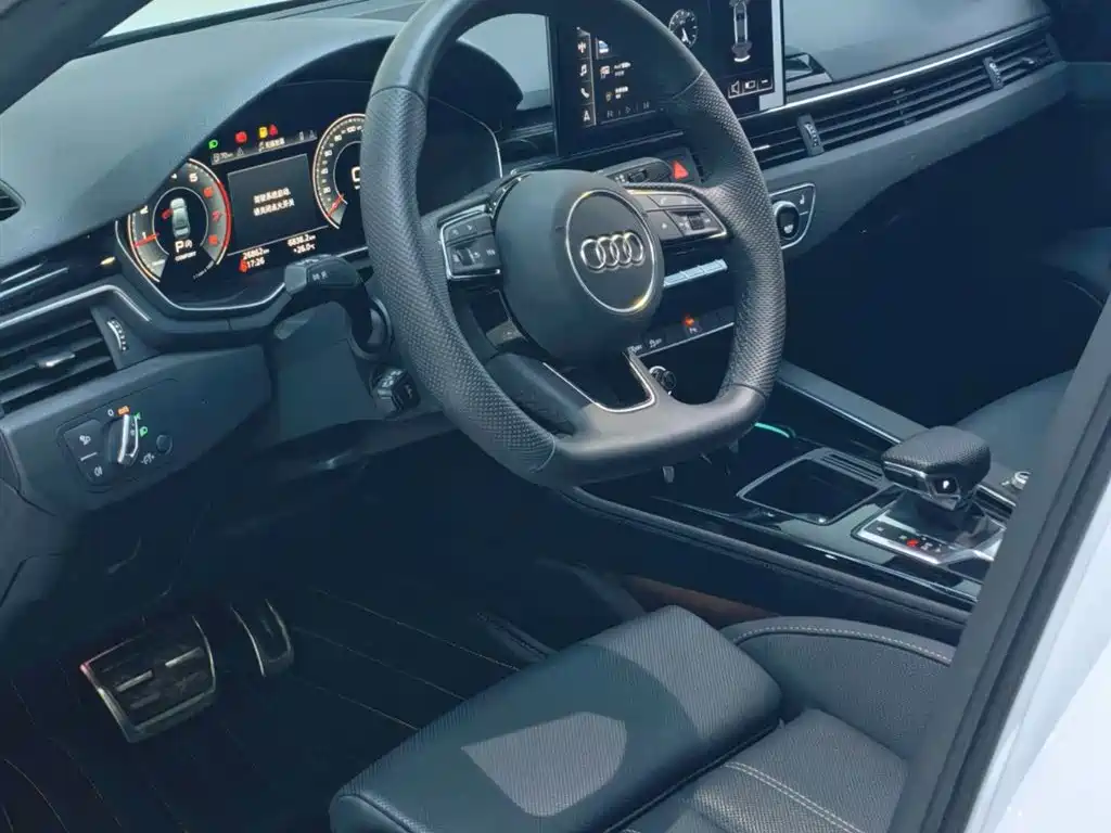 Audi A4L 2024 — фото 14