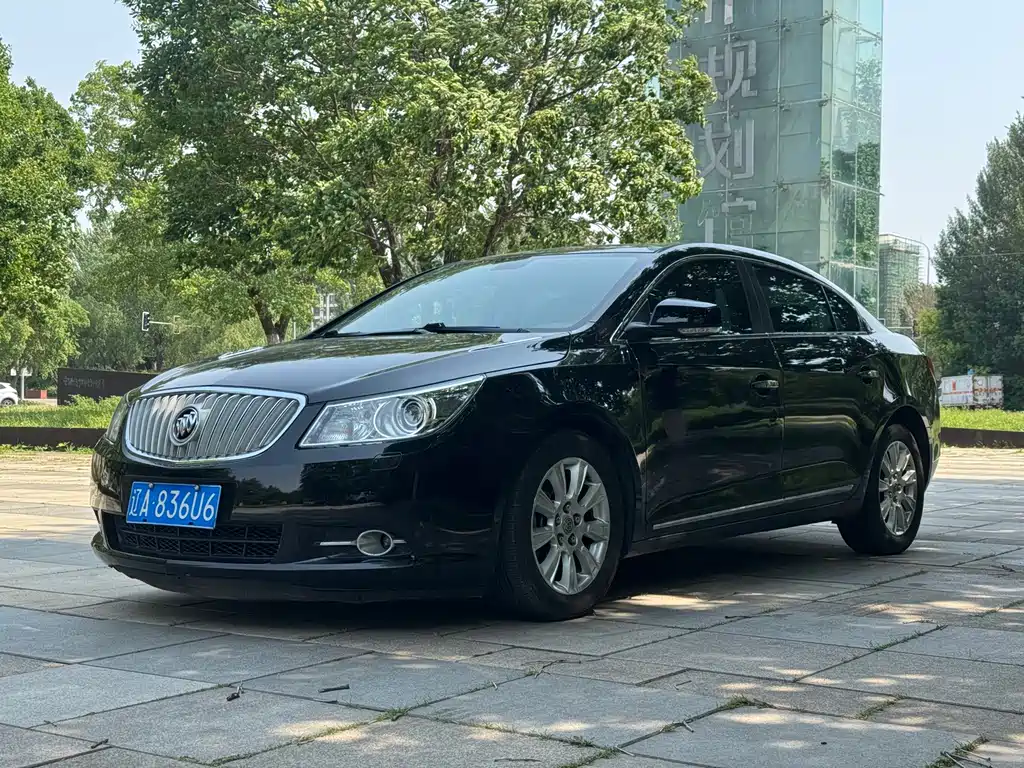 Buick LaCrosse 2011