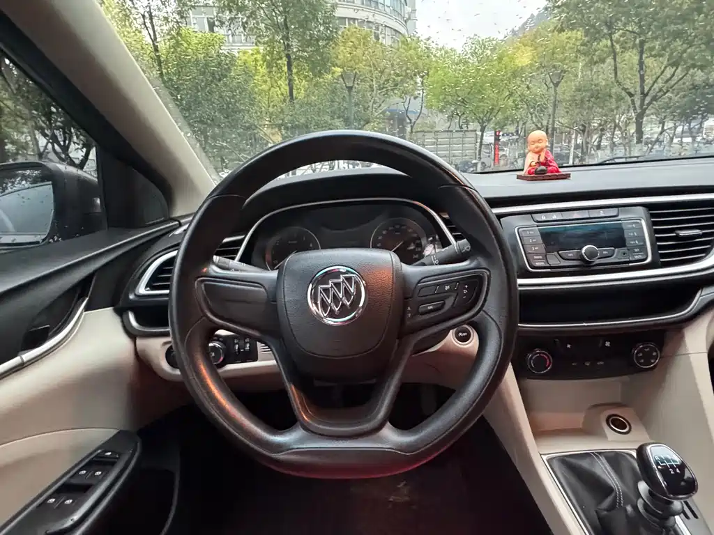 Buick Excelle 2015 — фото 12