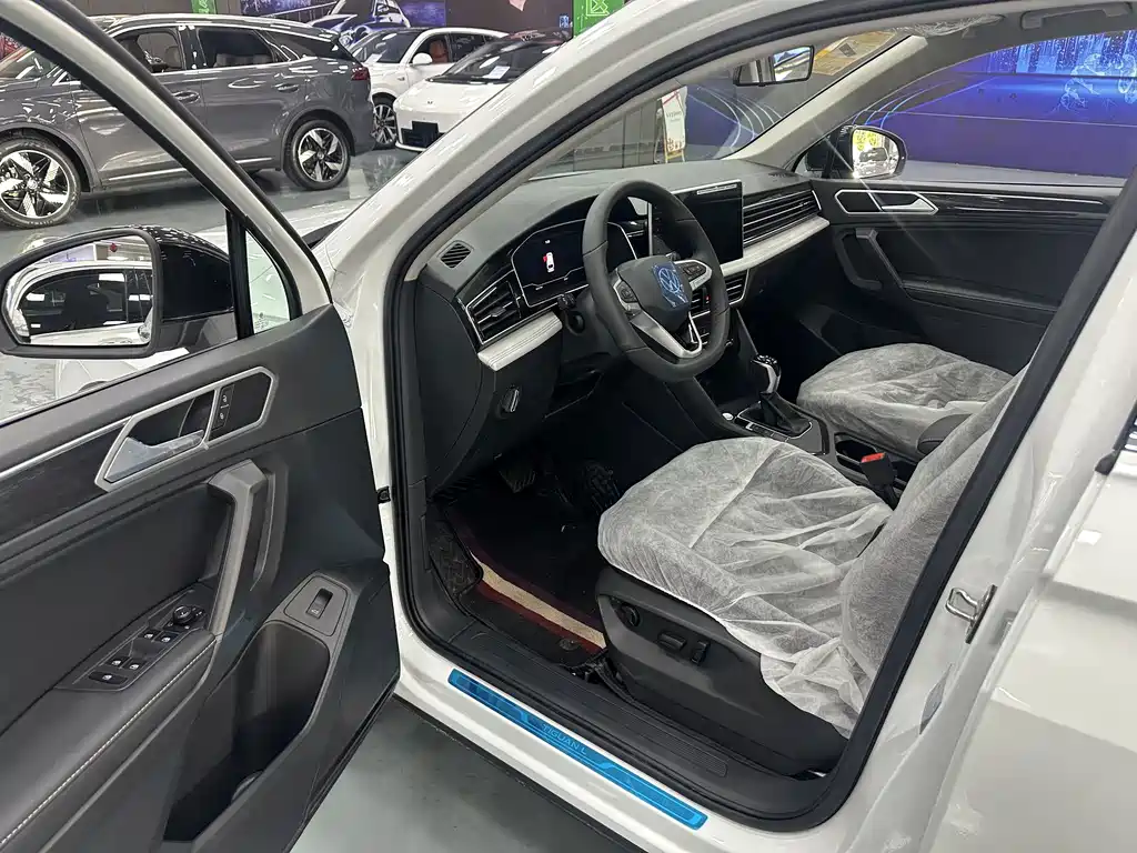 Volkswagen Tiguan L 2026