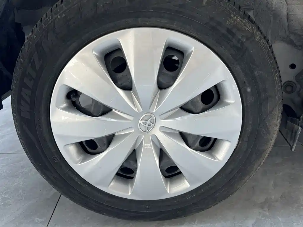 Toyota Yaris L 2022 — фото 17