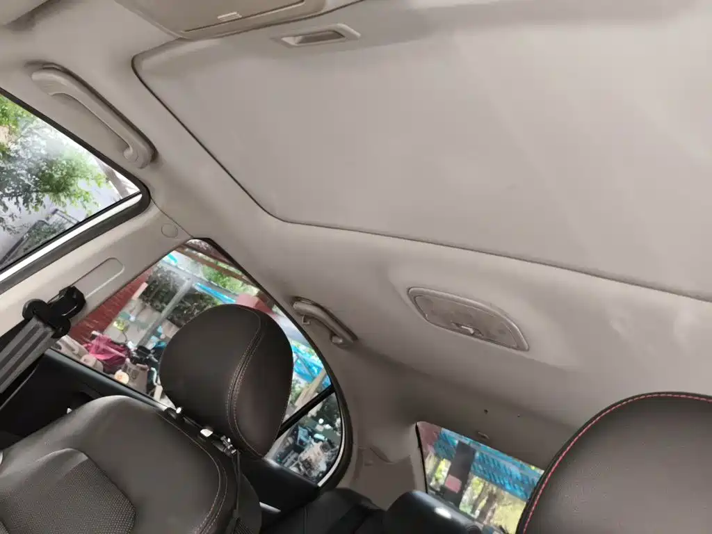 Geely Emgrand 2015 — фото 19
