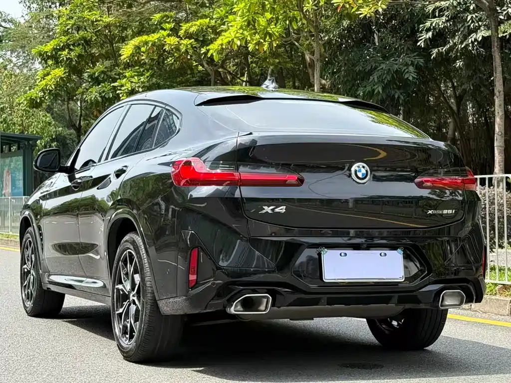 BMW X4 2022 — фото 20