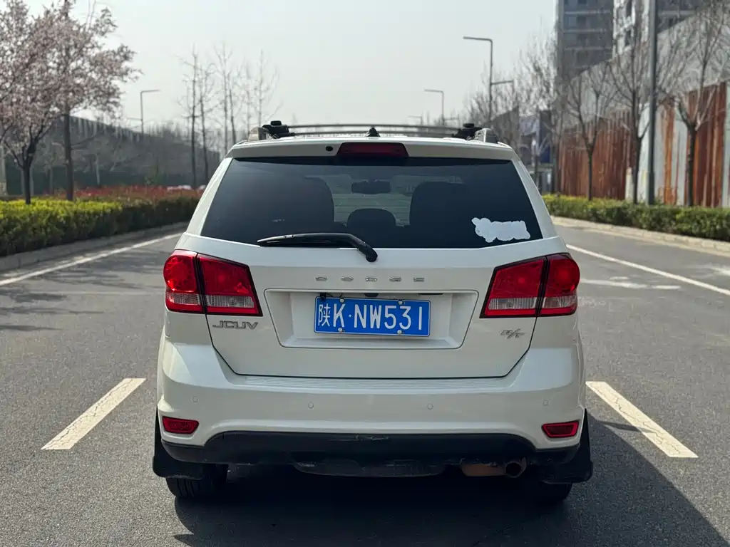 Dodge Journey 2014 — фото 15
