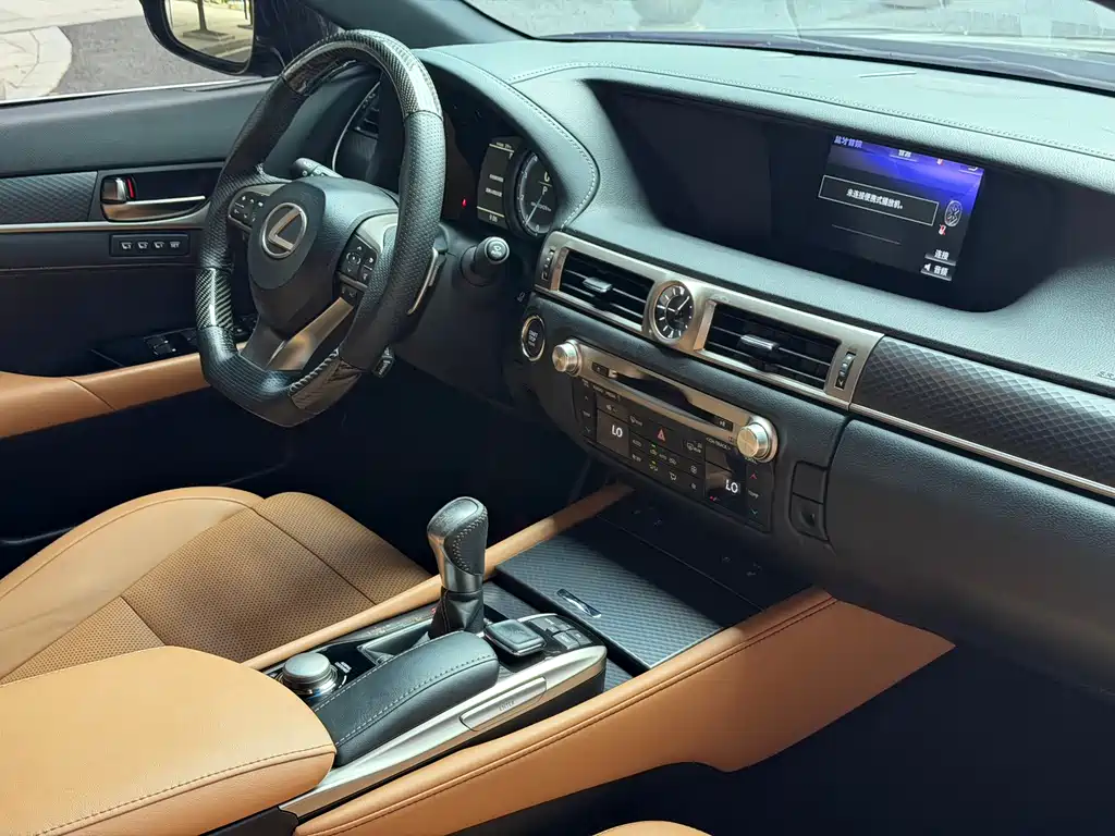 Lexus GS 2018 — фото 13
