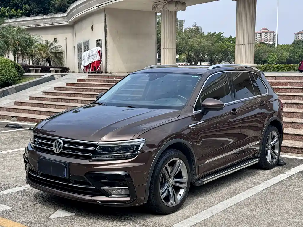 Volkswagen Tiguan 2017 — фото 1