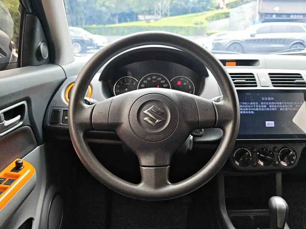 Suzuki Swift 2018 — фото 13