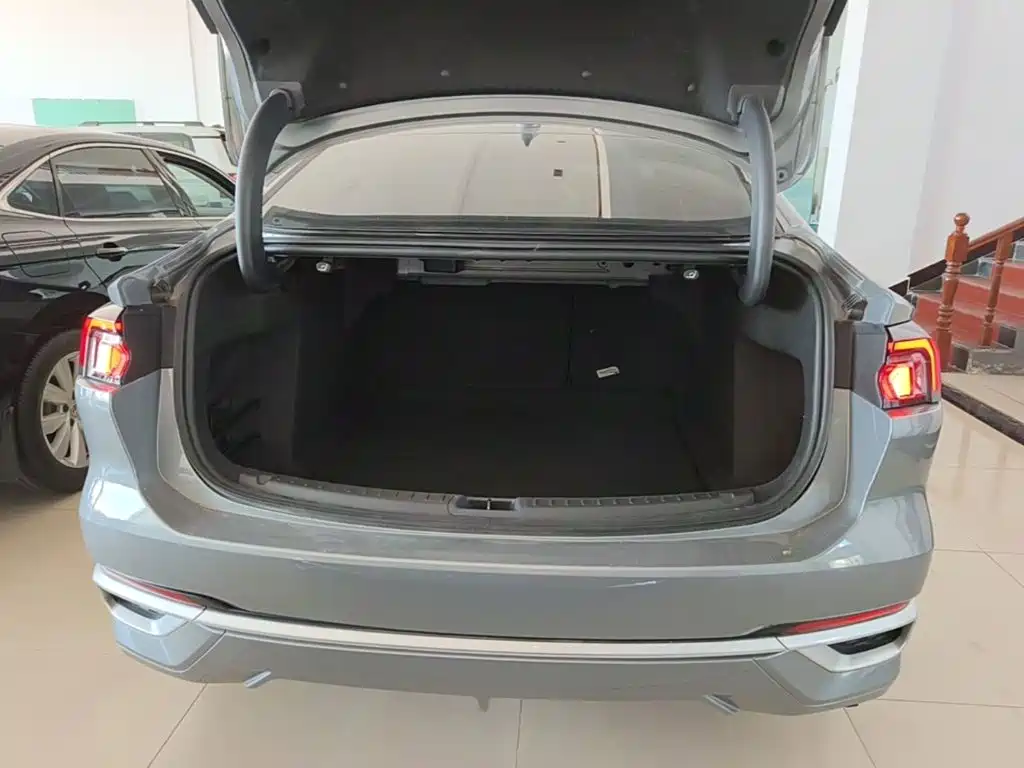 Ford Mondeo 2023 — фото 15