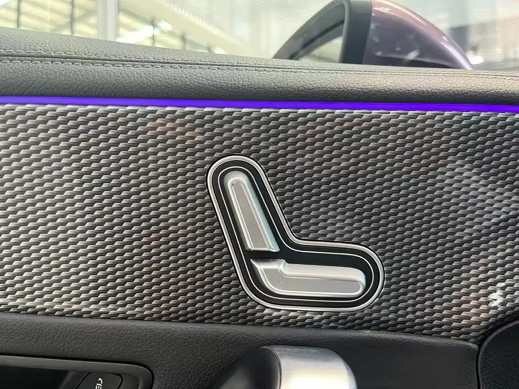 Mercedes-Benz A-Class 2021 — фото 12
