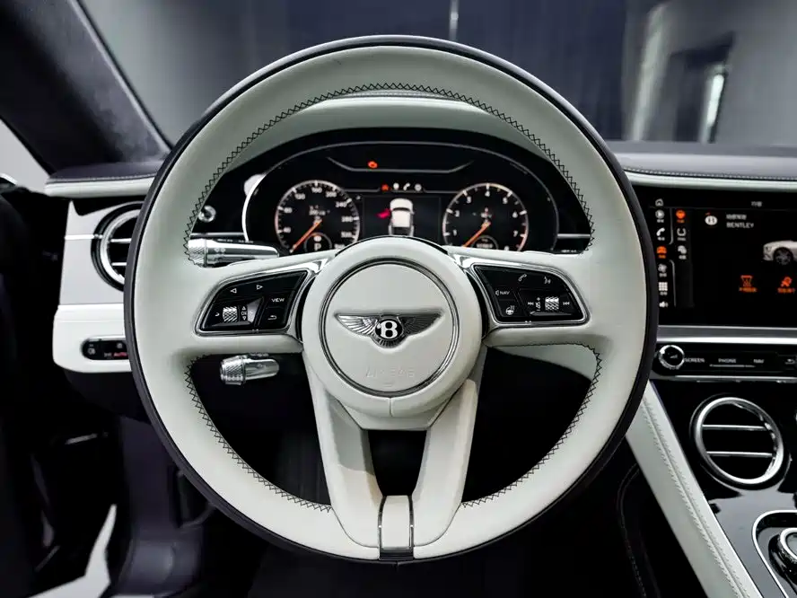 Bentley Continental 2021 — фото 14