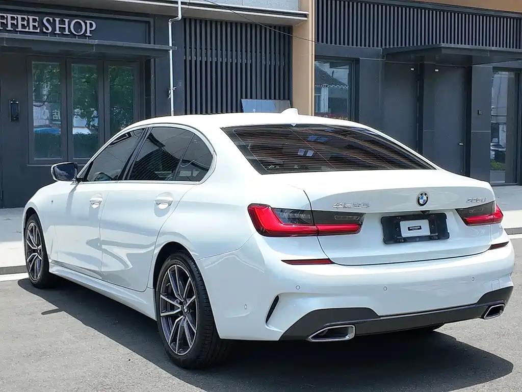 BMW 3 Series 2021