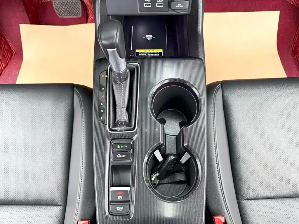 Honda Civic 2022 — фото 18