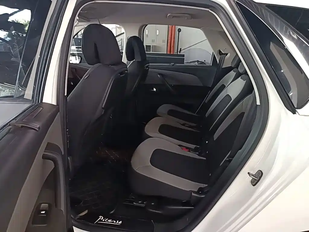 Citroën C4 PICASSO 2018 — фото 17
