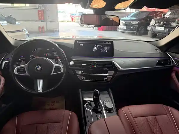 BMW 5 Series 2021