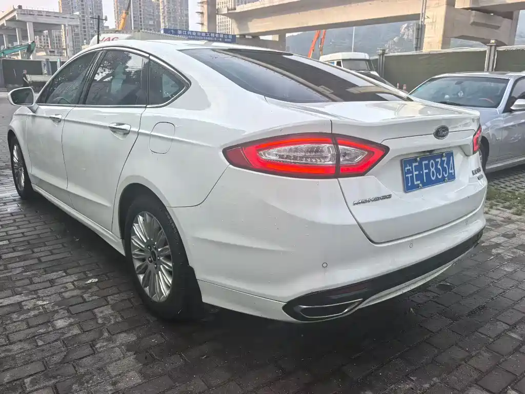 Ford Mondeo 2014 — фото 7