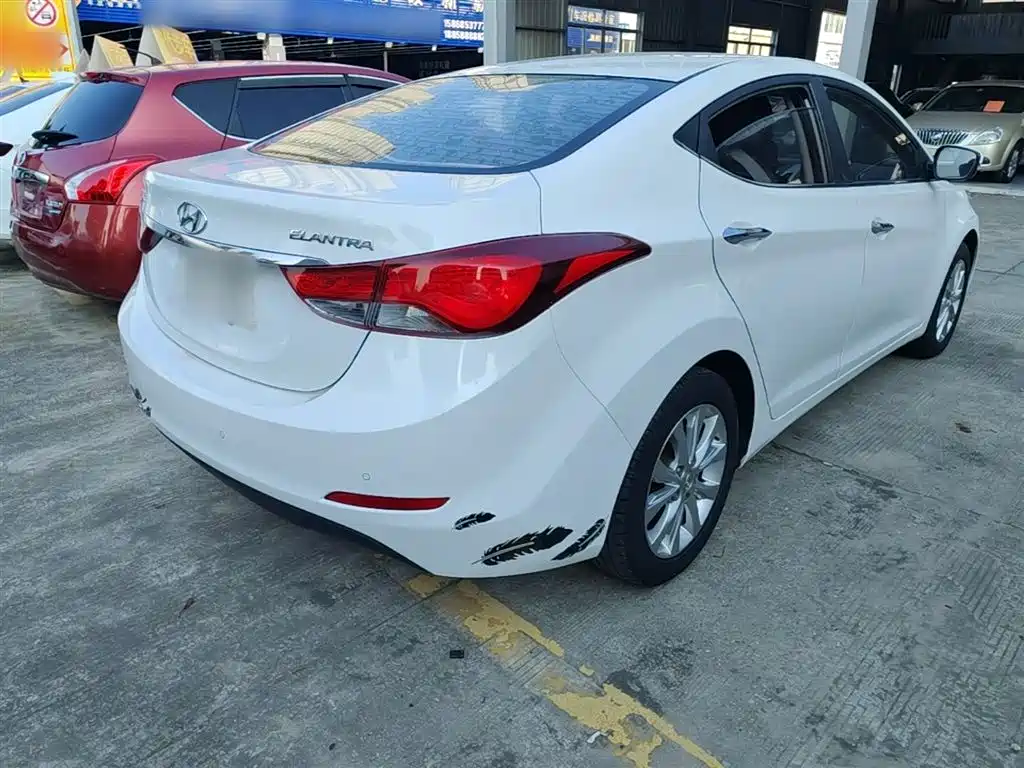 Hyundai Elantra Langdong 2016 — фото 7