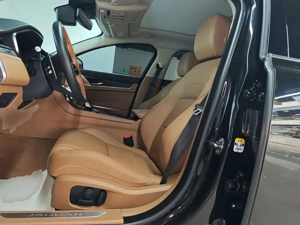 Jaguar XFL 2024 — фото 15