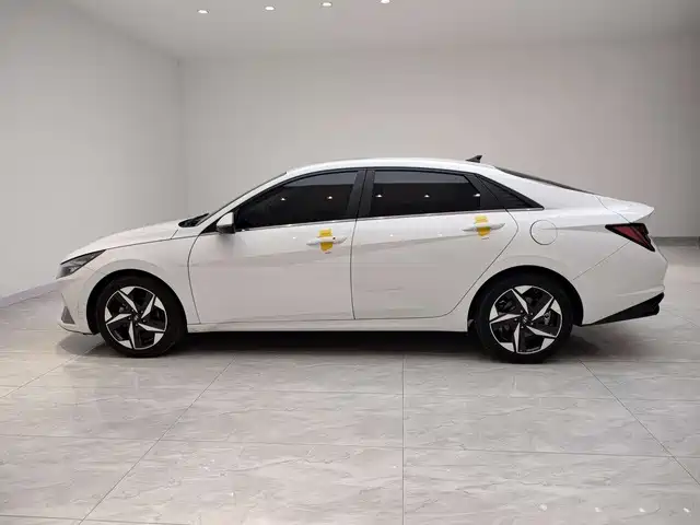 Hyundai Elantra 2020