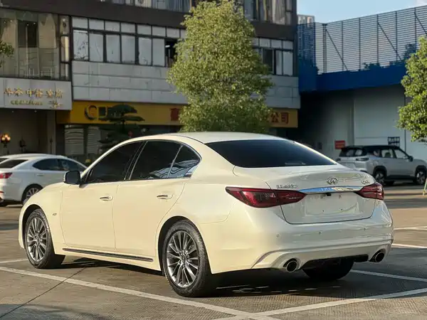Infiniti Q50L 2018