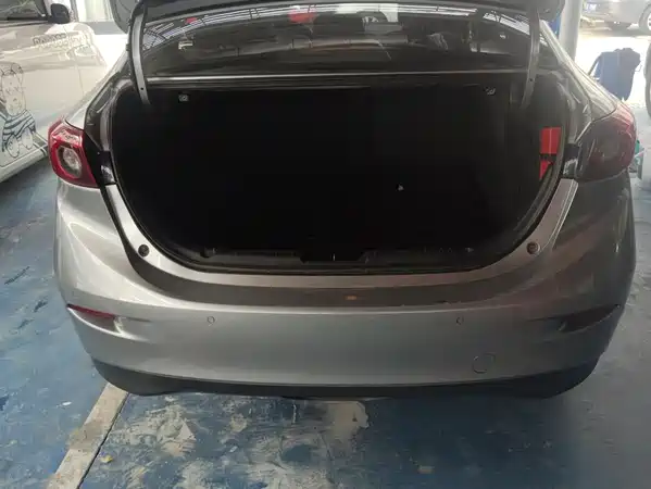 Mazda 3 Axela 2014