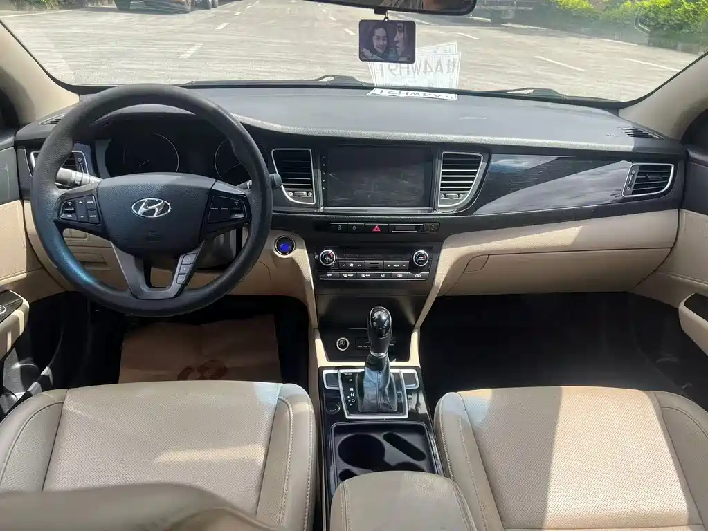 Hyundai Mistra 2014 — фото 11