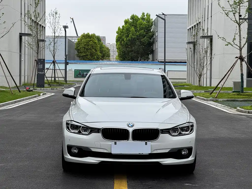 BMW 3 Series 2017 — фото 2