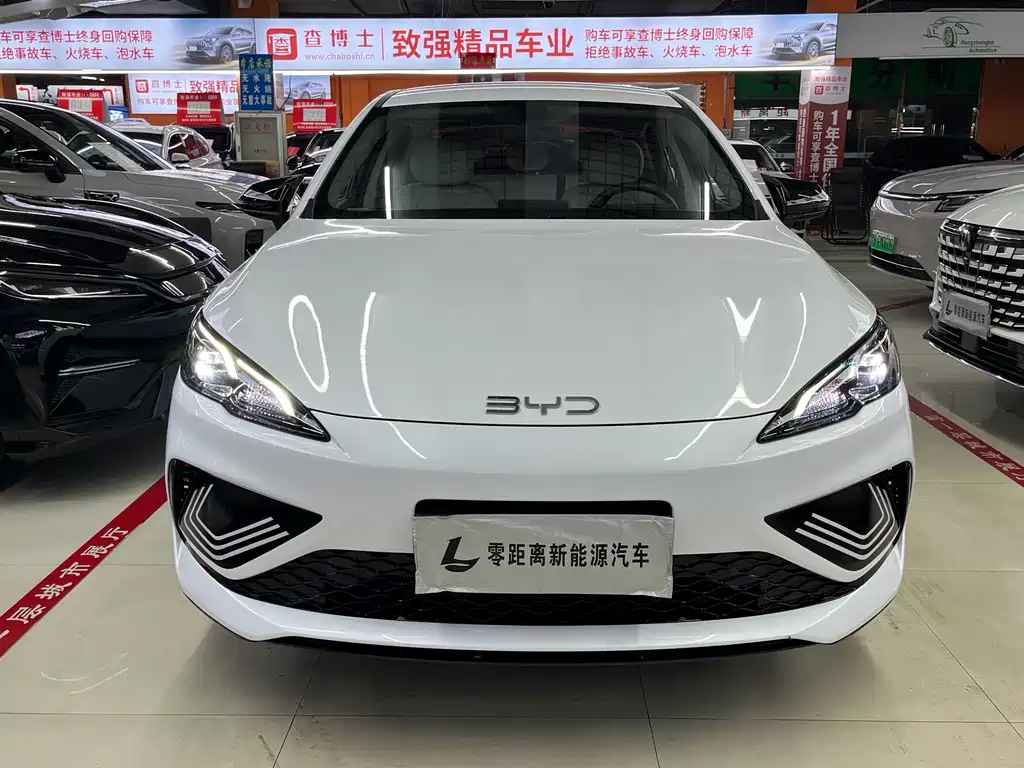 BYD Seal 05 DM-i 2025 — фото 3