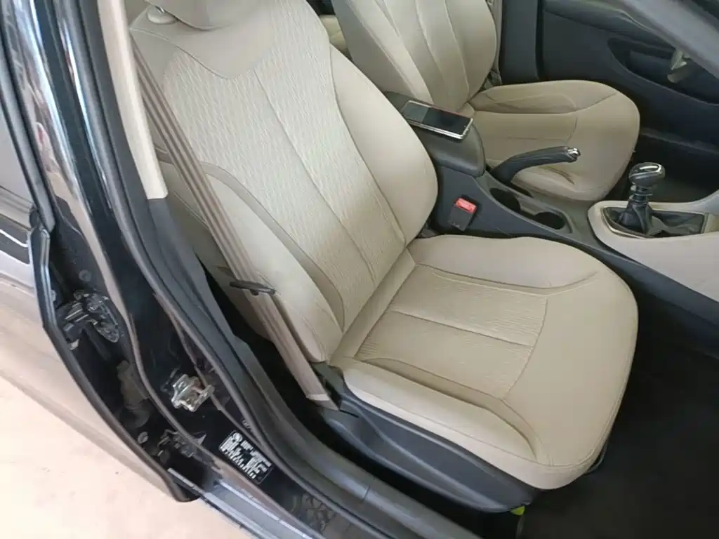 Buick Excelle GT 2017 — фото 25