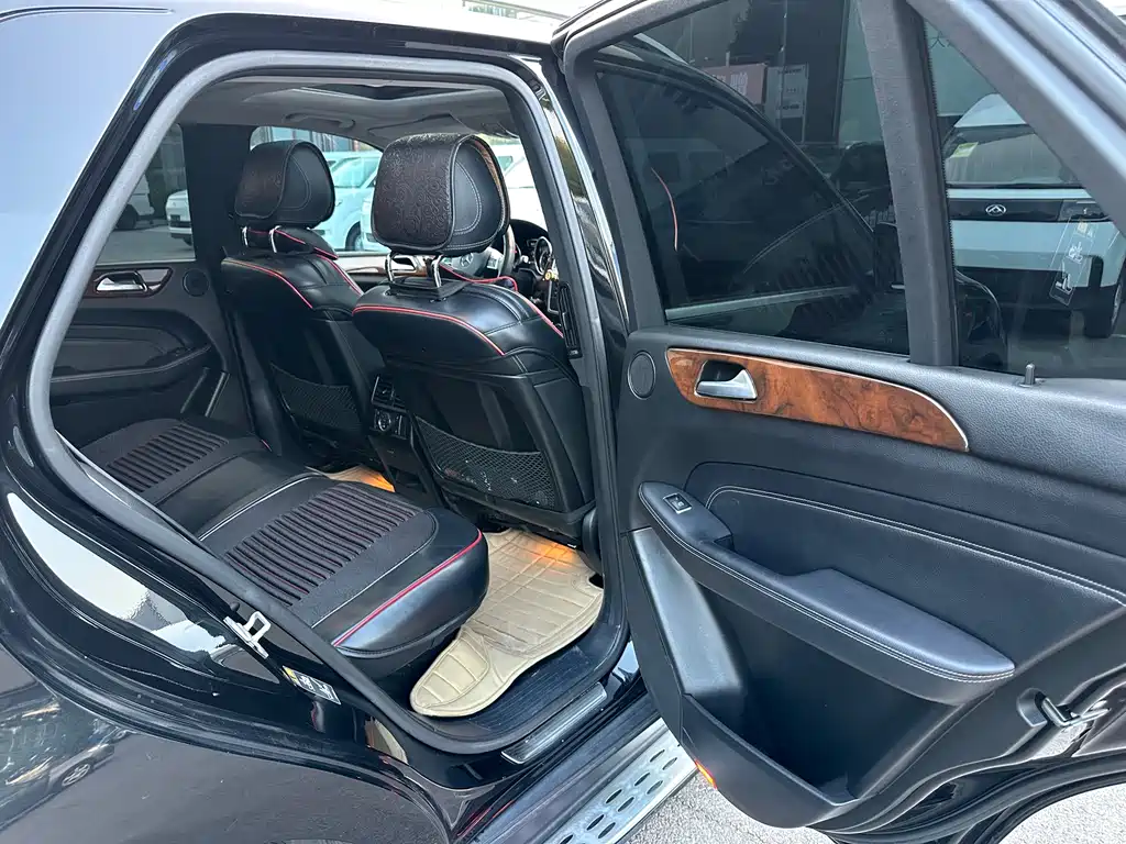 Mercedes-Benz M-Class 2012 — фото 23