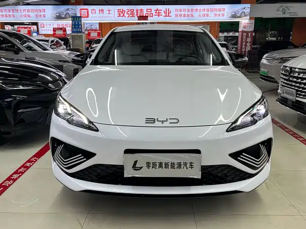 BYD Seal 05 DM-i 2025