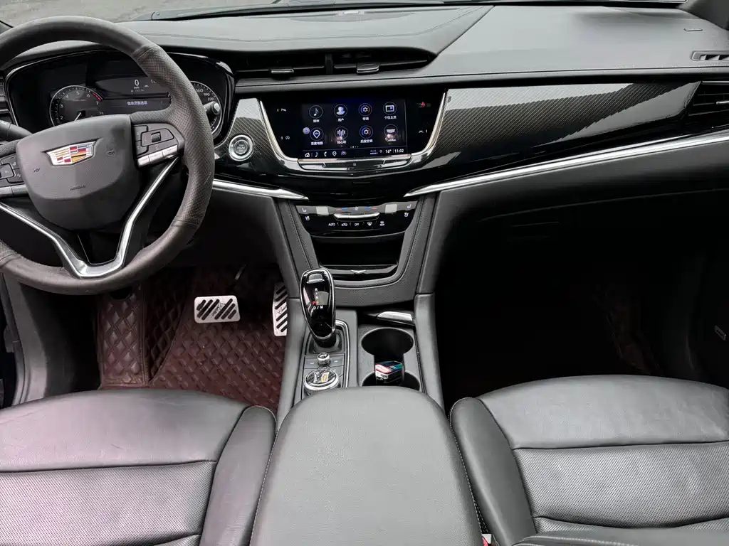 Cadillac XT6 2023 — фото 20
