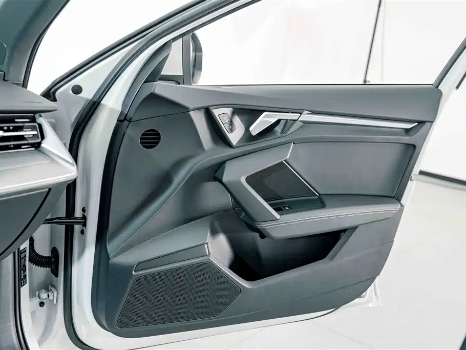 Audi A3 2024 — фото 13