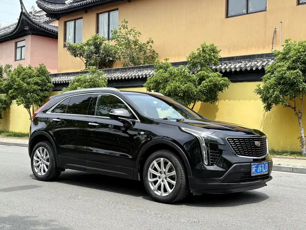 Cadillac XT4 2019 — фото 2