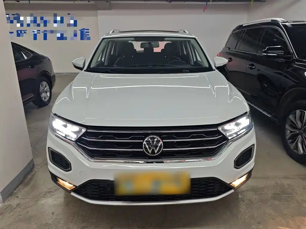 Volkswagen T-Roc 2023 — фото 3