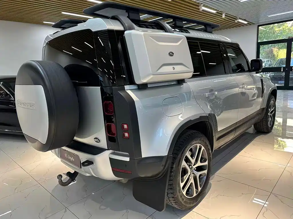Land Rover Defender 2021 — фото 4