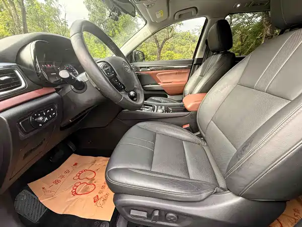 GAC Trumpchi GS8 2017