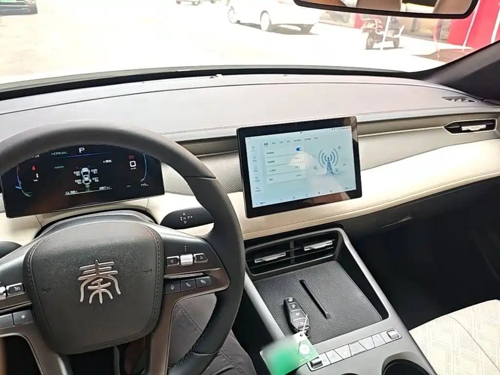 BYD Qin PLUS 2025 — фото 10